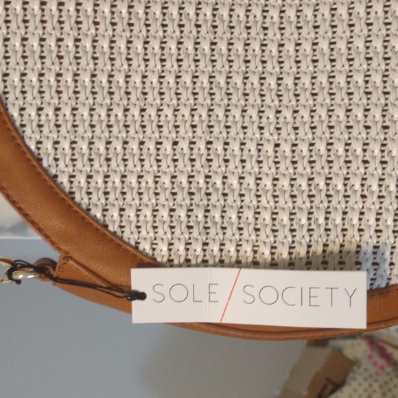 Sole Society Nikole Handbag in an Ivory Color With Camel Trim. NWT Very Cute! - Picture 3 of 12
